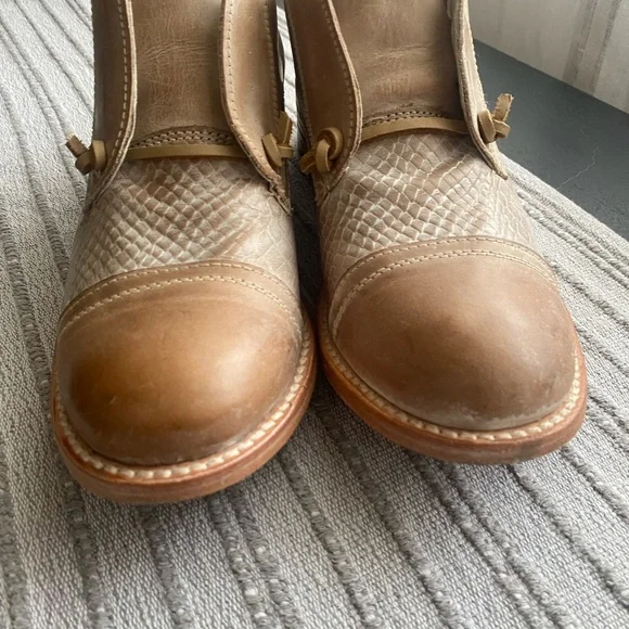 Freebird Mabel slip-on oxfords. - Picture 5 of 7